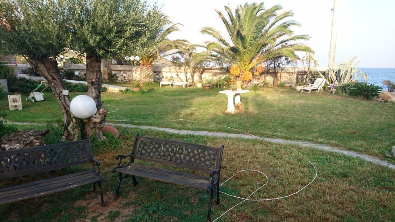 Το Πετρινο Agia Marina Mikrolimanou Exterior foto